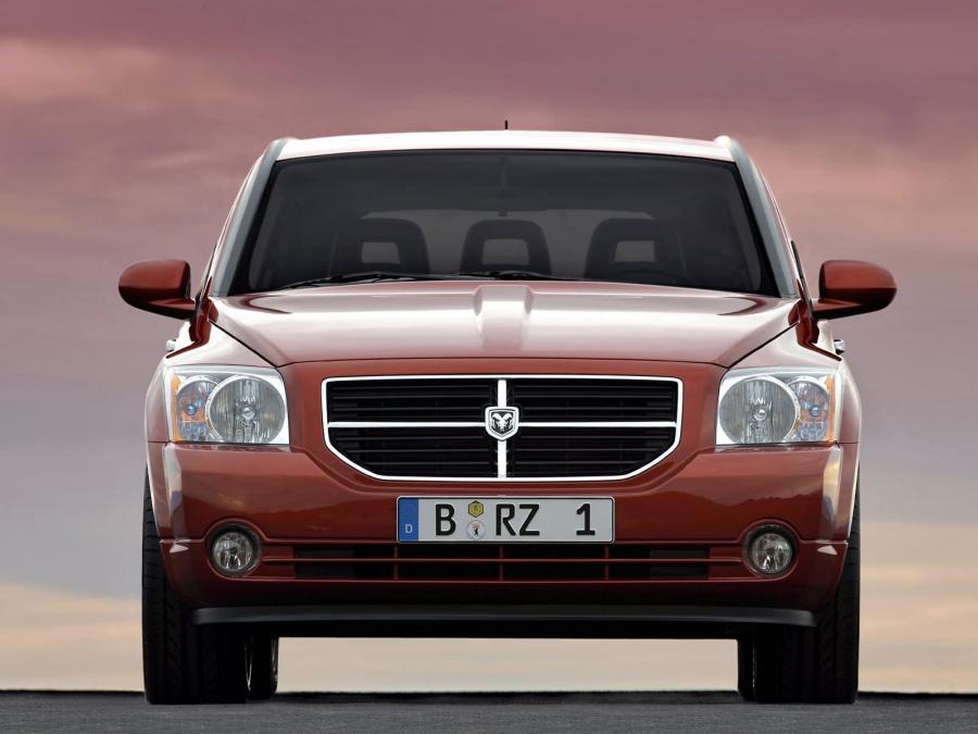  Dodge Caliber Concept 2005 года  (фото 2 из 15)